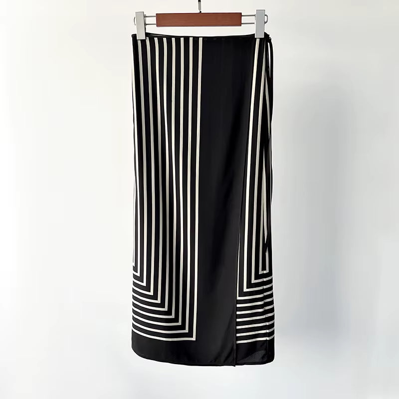 Luxury Geometric Striped Printed Set, One-Piece Lace up Wrap around the Body and Buttocks Half Skirt with Silk, Minimalist Style